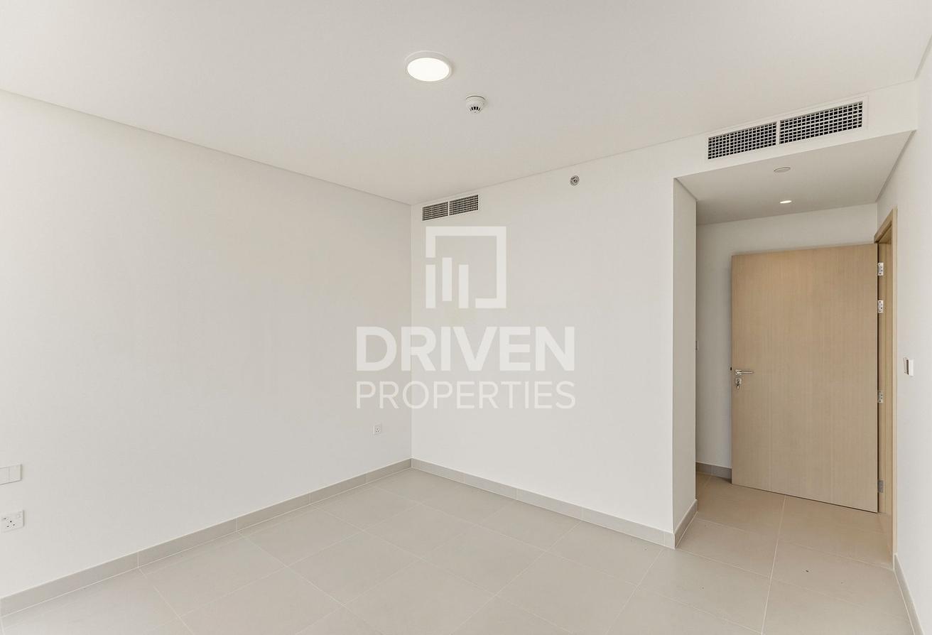 Brand New | Villa Facing | Premium Amenities photo 8