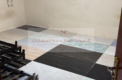 سكن عمال - استوديو - 8 حمامات للبيع في الصجعة الصناعية - الصجعة - الشارقة
