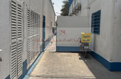 سكن عمال - استوديو - 8 حمامات للبيع في الصجعة الصناعية - الصجعة - الشارقة