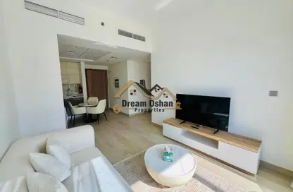 Apartment - 2 Bedrooms - 2 Bathrooms for rent in Azizi Riviera 38 - Azizi Riviera - Meydan One - Meydan - Dubai