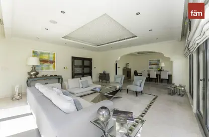 Villa - 4 Bedrooms - 5 Bathrooms for rent in Garden Homes Frond F - Garden Homes - Palm Jumeirah - Dubai