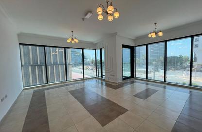 Apartment - 3 Bedrooms - 3 Bathrooms for rent in Corniche Road - Abu Dhabi