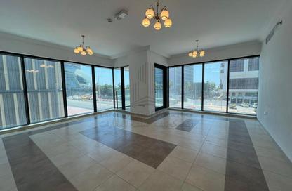 Apartment - 3 Bedrooms - 3 Bathrooms for rent in Corniche Road - Abu Dhabi Apartment - 3 Bedrooms - 3 Bathrooms for rent in Corniche Road - Abu Dhabi