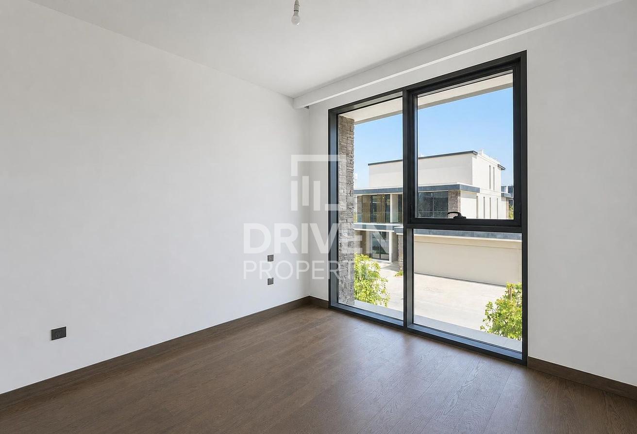 Upgraded | Negotiable Rent | Flexible Cheques photo 11