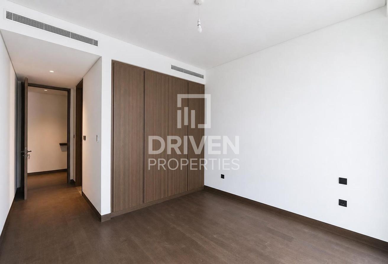 Upgraded | Negotiable Rent | Flexible Cheques photo 6