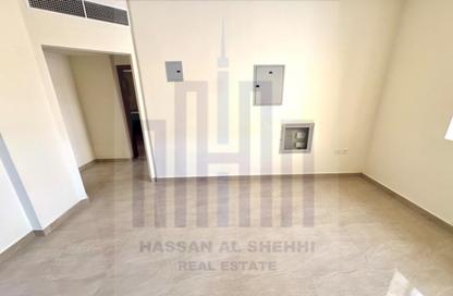 Apartment - 1 Bedroom - 1 Bathroom for rent in Muwailih Building - Muwaileh - Sharjah