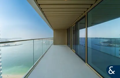 شقة - 2 غرف نوم - 3 حمامات للايجار في جراند بلو تاور 1 - إعمار بيتشفرونت - دبي هاربور - دبي