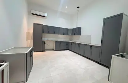 Apartment - 3 Bedrooms - 3 Bathrooms for rent in Madinat Al Riyad - Abu Dhabi