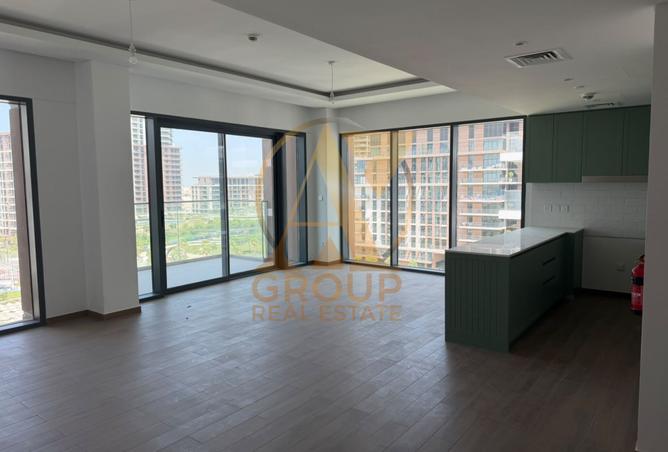 Bright | Corner Unit | High Floor | Park and Pool View photo 2