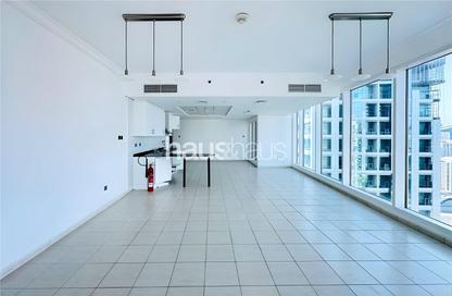 Apartment - 1 Bedroom - 2 Bathrooms for rent in Lake View Tower - JLT Cluster B - Jumeirah Lake Towers - Dubai