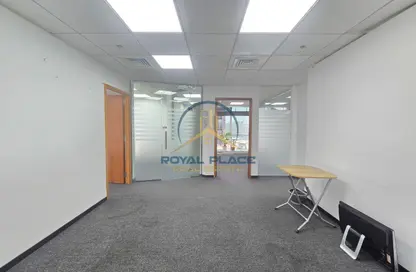 مكتب - 1 حمام للايجار في فندق فيرمونت - شارع الشيخ زايد - دبي