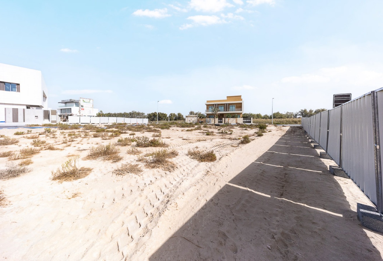Studio land in Nad Al Sheba Gardens 1, Nad Al Sheba: 28