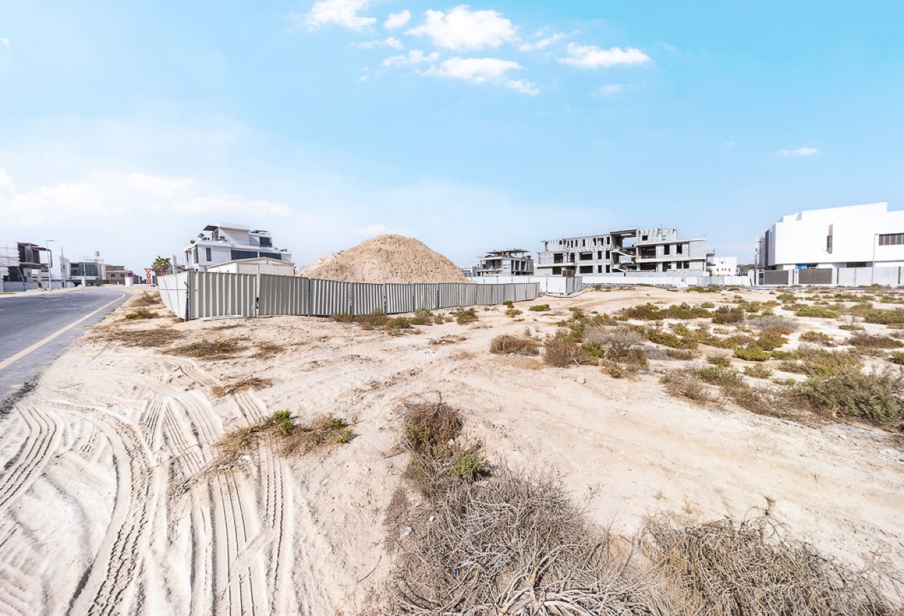 Studio land in Nad Al Sheba Gardens 1, Nad Al Sheba: 19