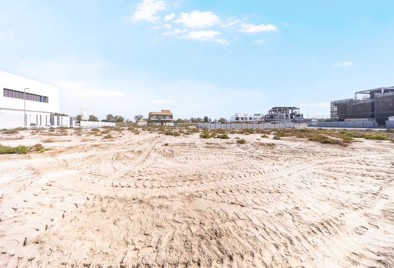 Studio land in Nad Al Sheba Gardens 1, Nad Al Sheba: 11