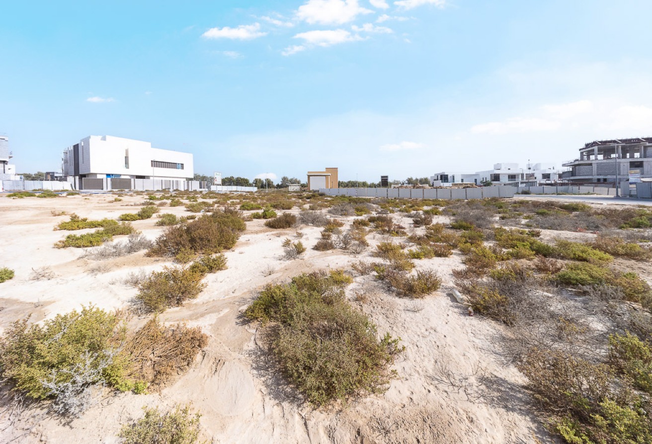 Studio land in Nad Al Sheba Gardens 1, Nad Al Sheba: 16