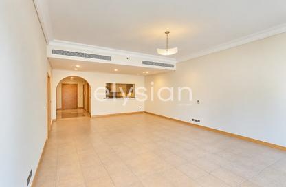 Apartment - 2 - 3 for rent in Al Hamri - Shoreline Apartments - Palm Jumeirah - Dubai