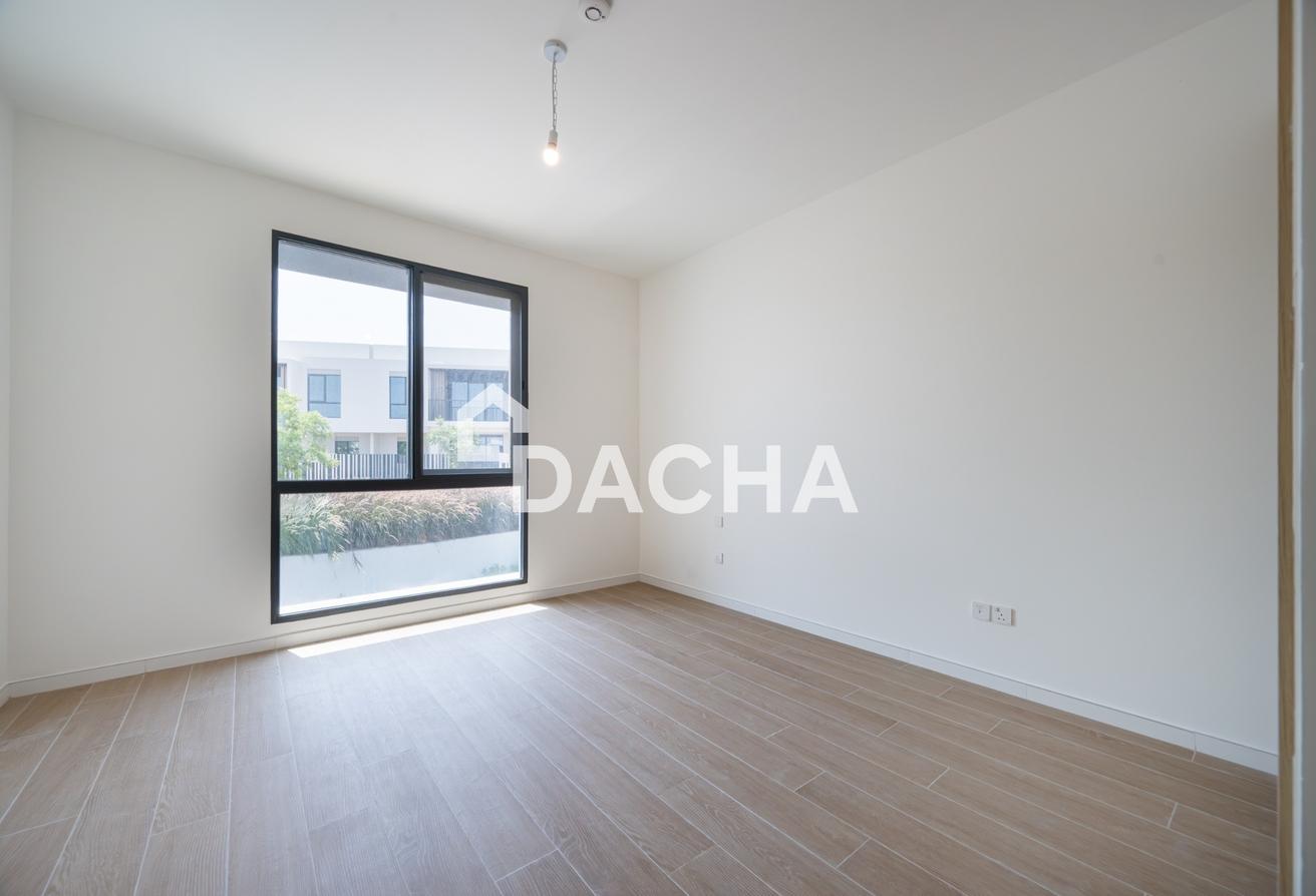 Corner Unit E3 | Single Row | Near Pool And Park photo 22