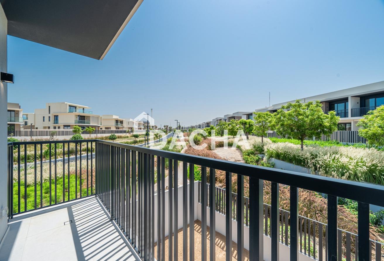 Corner Unit E3 | Single Row | Near Pool And Park photo 14