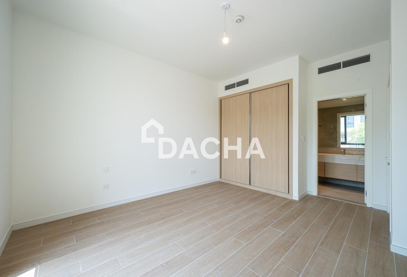 Corner Unit E3 | Single Row | Near Pool And Park photo 23