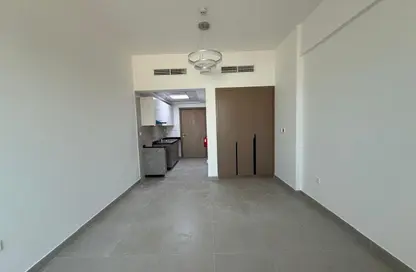 Apartment - Studio - 1 Bathroom for rent in KHK 24 - International City Phase 2 - Al Warsan 4 - Al Warsan - Dubai