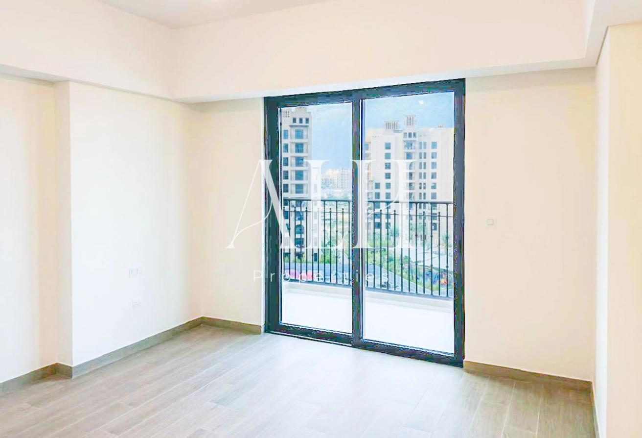 Prime Location | Unfurnished | Vacant photo 8