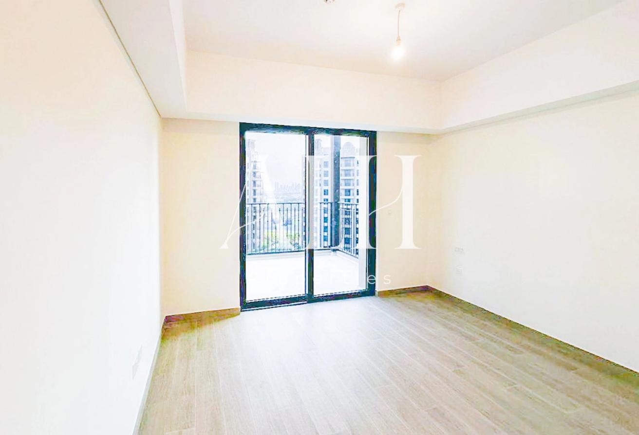 Prime Location | Unfurnished | Vacant photo 5