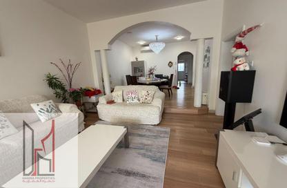 Villa - 5 Bedrooms - 6 Bathrooms for rent in Jumeirah 3 Villas - Jumeirah 3 - Jumeirah - Dubai