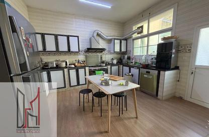 Villa - 5 Bedrooms - 6 Bathrooms for rent in Jumeirah 3 Villas - Jumeirah 3 - Jumeirah - Dubai