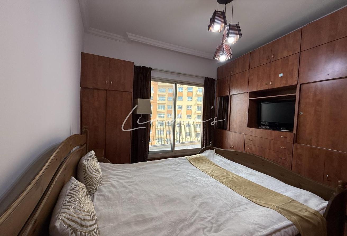 Large 1BR | Silicon Arch | Family Living photo 13