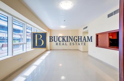 Apartment - 3 Bedrooms - 4 Bathrooms for rent in Golden Sands Tower - Al Barsha 1 - Al Barsha - Dubai