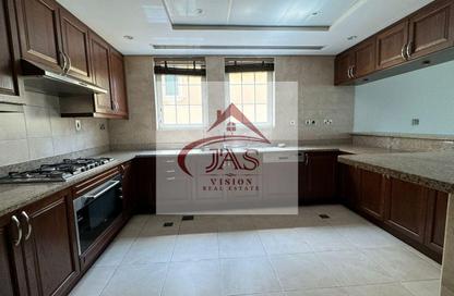 Villa - 4 Bedrooms - 5 Bathrooms for rent in District 3 - Jumeirah Park - Dubai