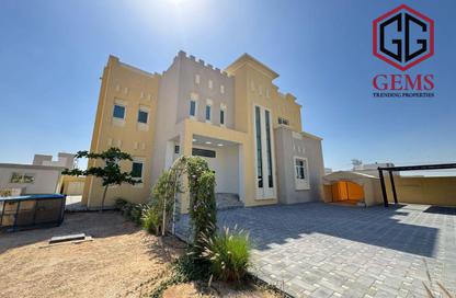 Villa - 5 - 6 for rent in Al Aweer 1 - Al Aweer - Dubai Villa - 5 - 6 for rent in Al Aweer 1 - Al Aweer - Dubai