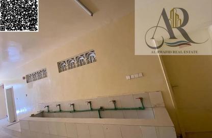 سكن عمال - استوديو - 7+ للايجار في مبنى الياسمين - المنطقة الصناعية رقم 6 - المنطقة الصناعية بالشارقة - الشارقة