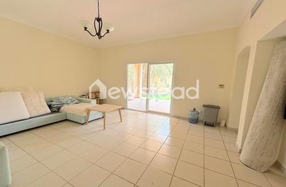 Villa - 4 Bedrooms - 5 Bathrooms for rent in Meadows 6 - Meadows - Dubai