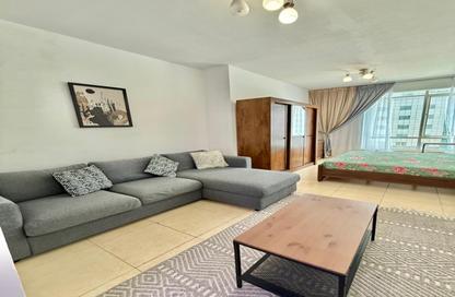Apartment - Studio - 1 Bathroom for rent in Al Khan Corniche - Al Khan - Sharjah