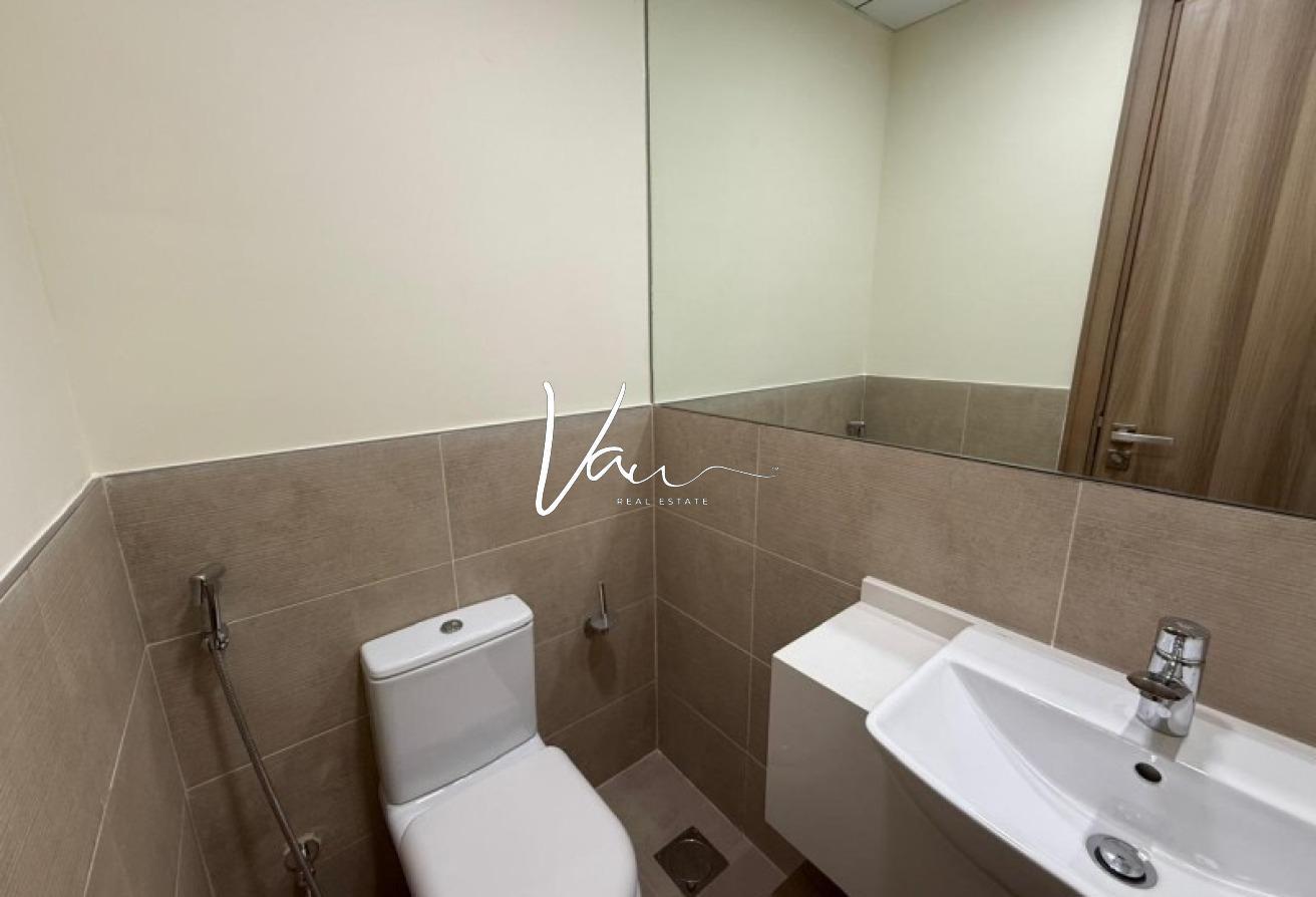 Furnished 2BR | Breathtaking Canal View | Vacant photo 11