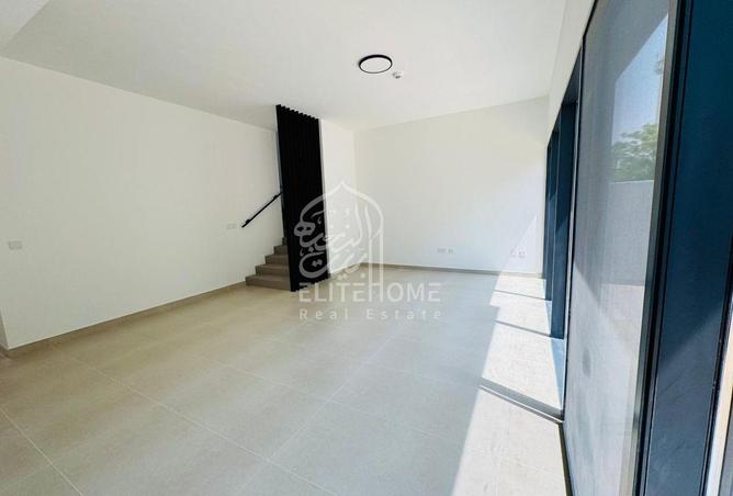 83251109 - Property Image 3