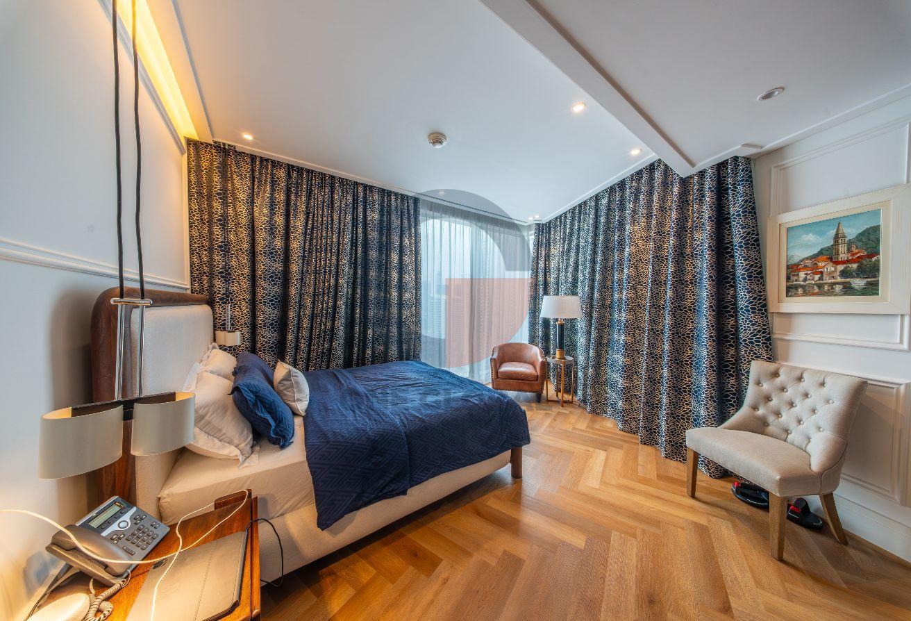 Luxury 2BR + Study | Fully Furnished | High Floor photo 8