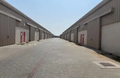 مستودع - استوديو - 1 حمام للايجار في مدينة الإمارات الصناعية - الشارقة
