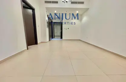 Apartment - 1 Bedroom - 2 Bathrooms for rent in Al Shafar Palladium Building - Al Jaddaf - Dubai