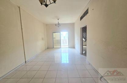 Apartment - 1 Bedroom - 2 Bathrooms for rent in Muwaileh 29 Building - Muwaileh - Sharjah