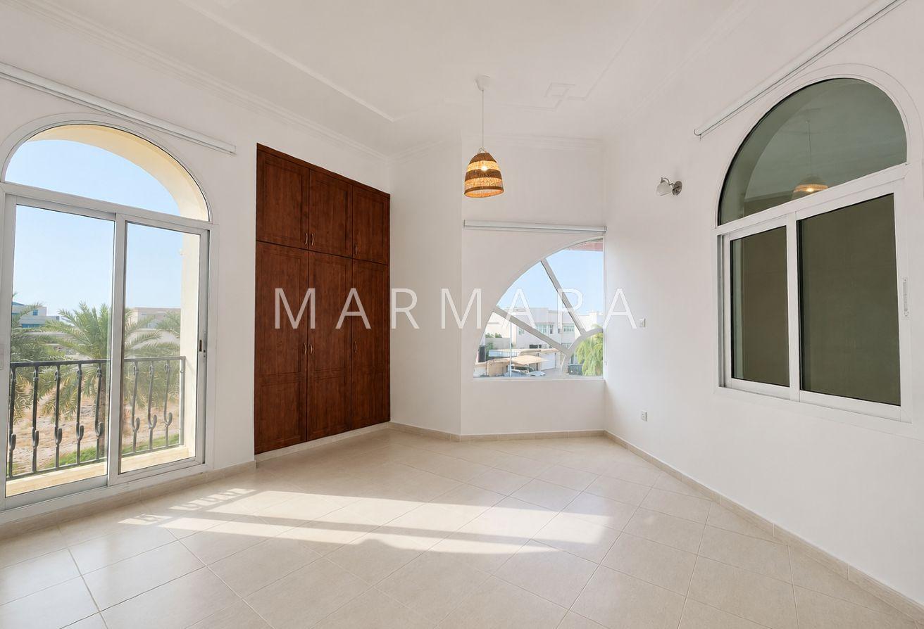 Fantastic 5BR Villa | Study Room | Shared Pool photo 9