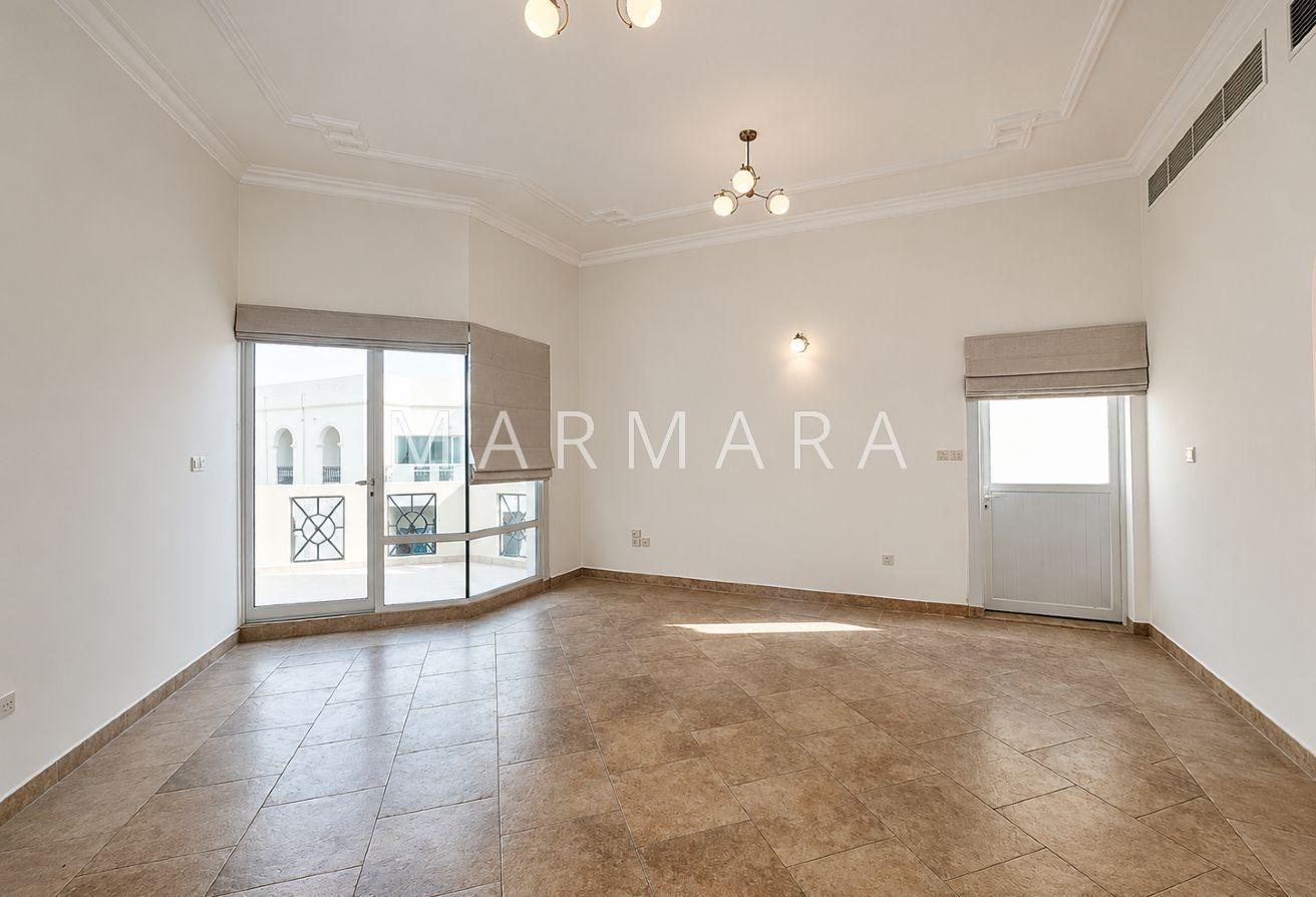 Fantastic 5BR Villa | Study Room | Shared Pool photo 7