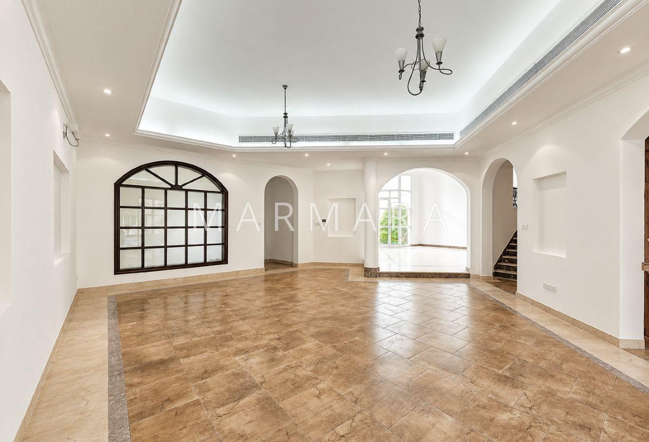 Fantastic 5BR Villa | Study Room | Shared Pool photo 4