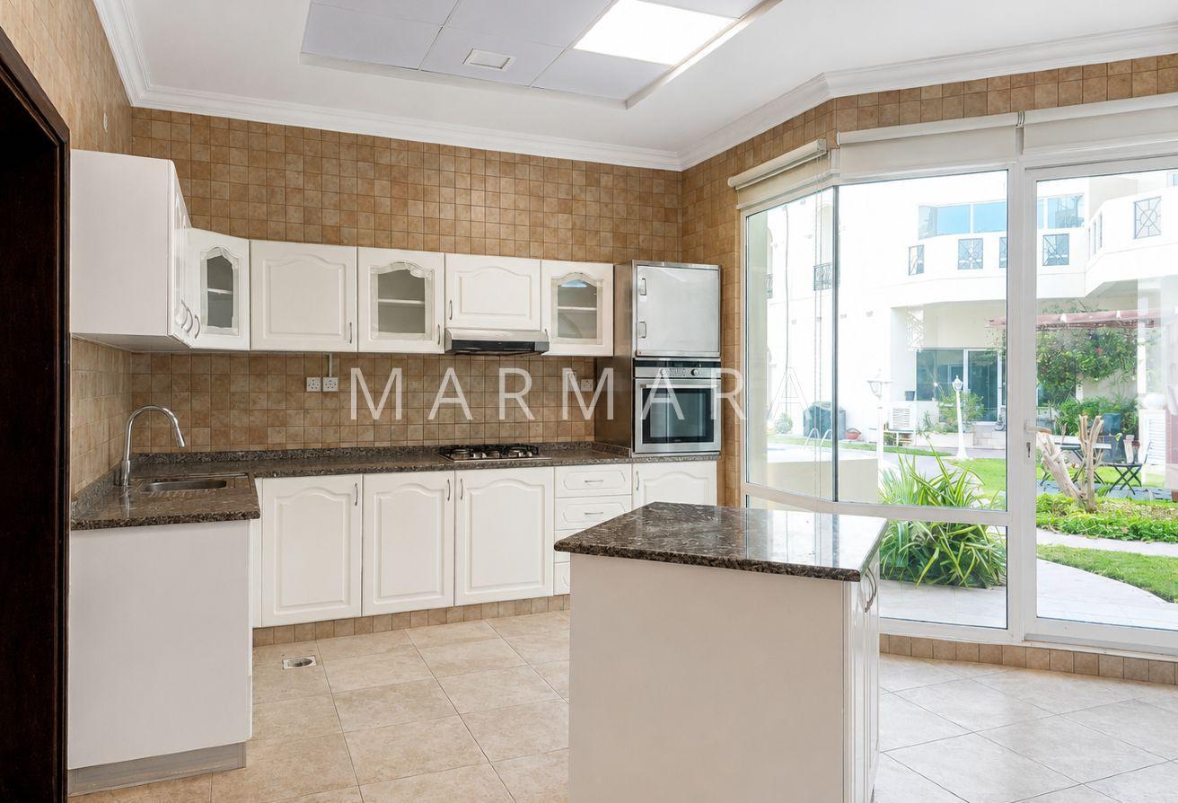 Fantastic 5BR Villa | Study Room | Shared Pool photo 3