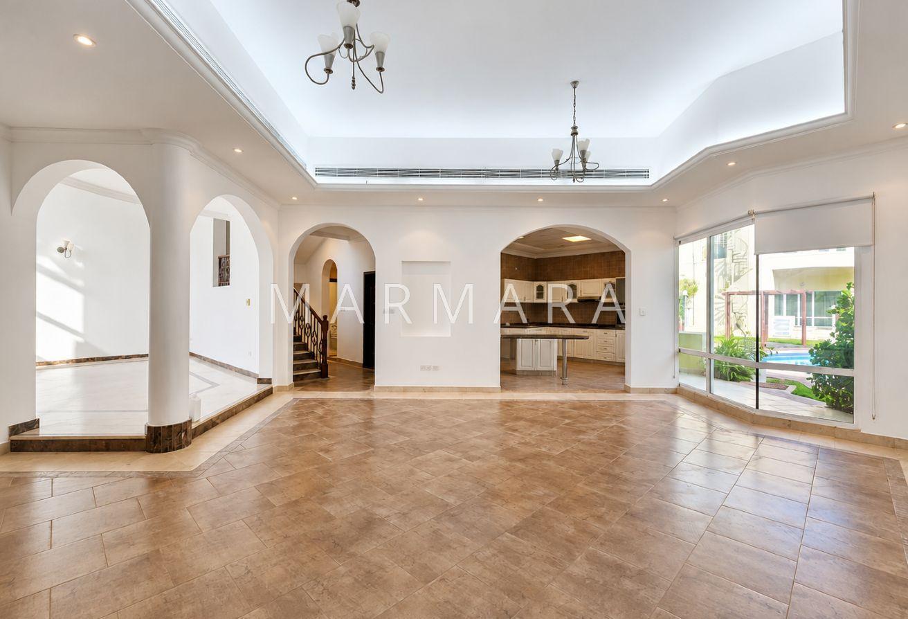 Fantastic 5BR Villa | Study Room | Shared Pool photo 2