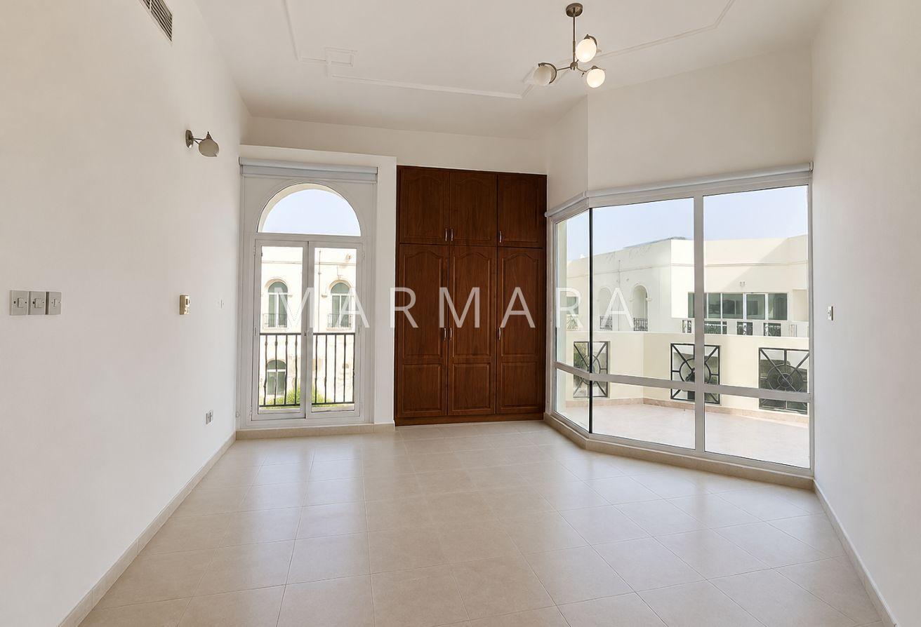 Fantastic 5BR Villa | Study Room | Shared Pool photo 16