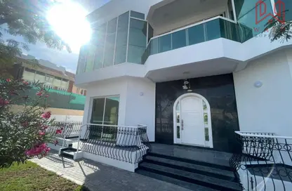 Villa - Studio - 5 Bathrooms for rent in Umm Suqeim 1 Villas - Umm Suqeim 1 - Umm Suqeim - Dubai