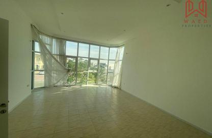 Villa - Studio - 5 Bathrooms for rent in Umm Suqeim 1 Villas - Umm Suqeim 1 - Umm Suqeim - Dubai