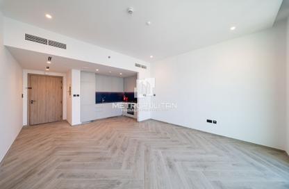 Apartment - 1 - 1 for rent in Peninsula Three - Peninsula - Business Bay - Dubai